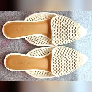 NEW US 7 White Bamboo Mule Flats